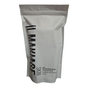 IL MAKIAGE Skin Foam in White Packaging